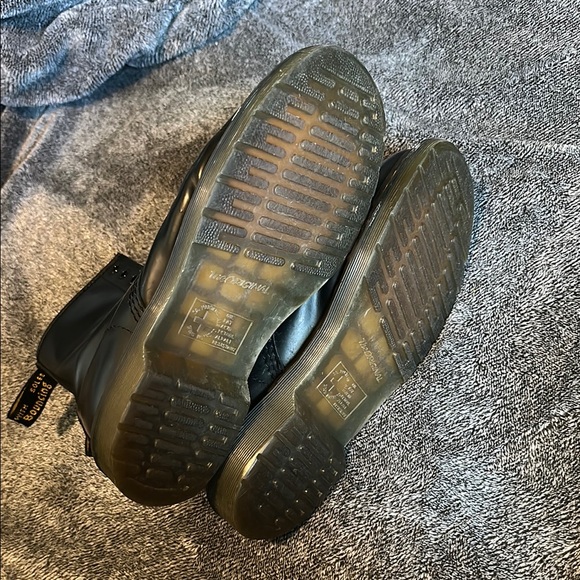 Black Glossy Leather Dr. Martens Boots Thick Soles - Picture 4 of 5